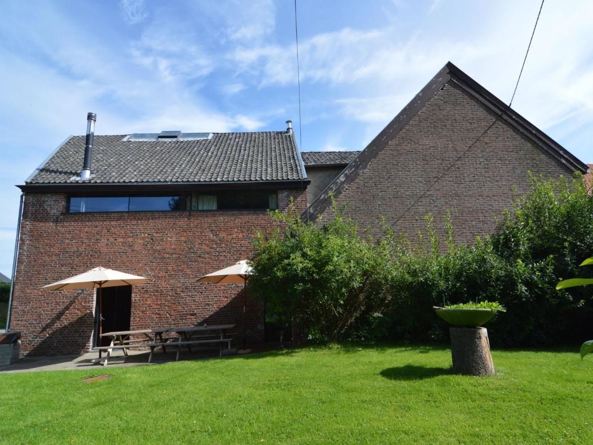 Spacious House In A Farm Located In The Bucolic Teuven Exterior foto